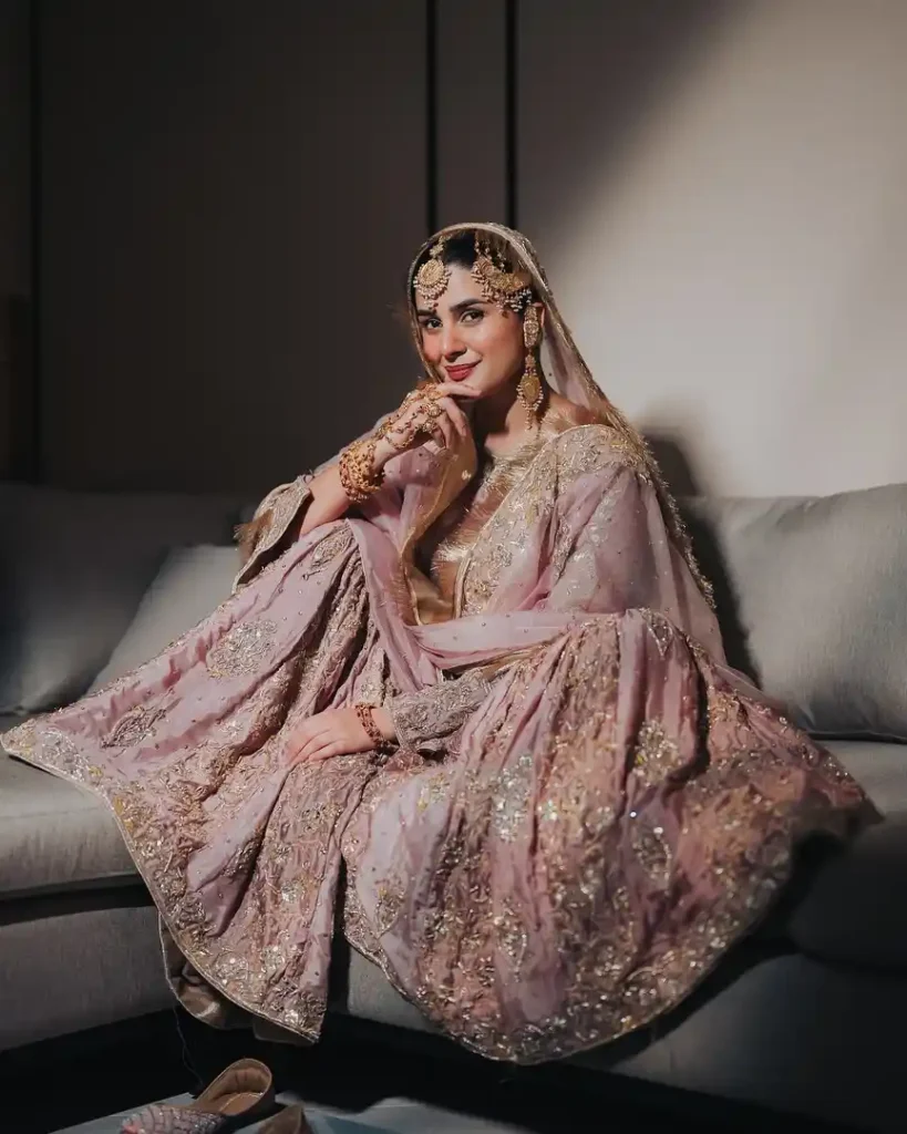 Makkah Video of Kubra Khan & Gohar Rasheed Rukhsati