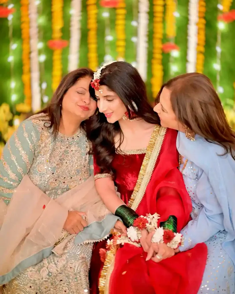 Pictures Of Mawra Hocane & Ameer Gilani Dholki