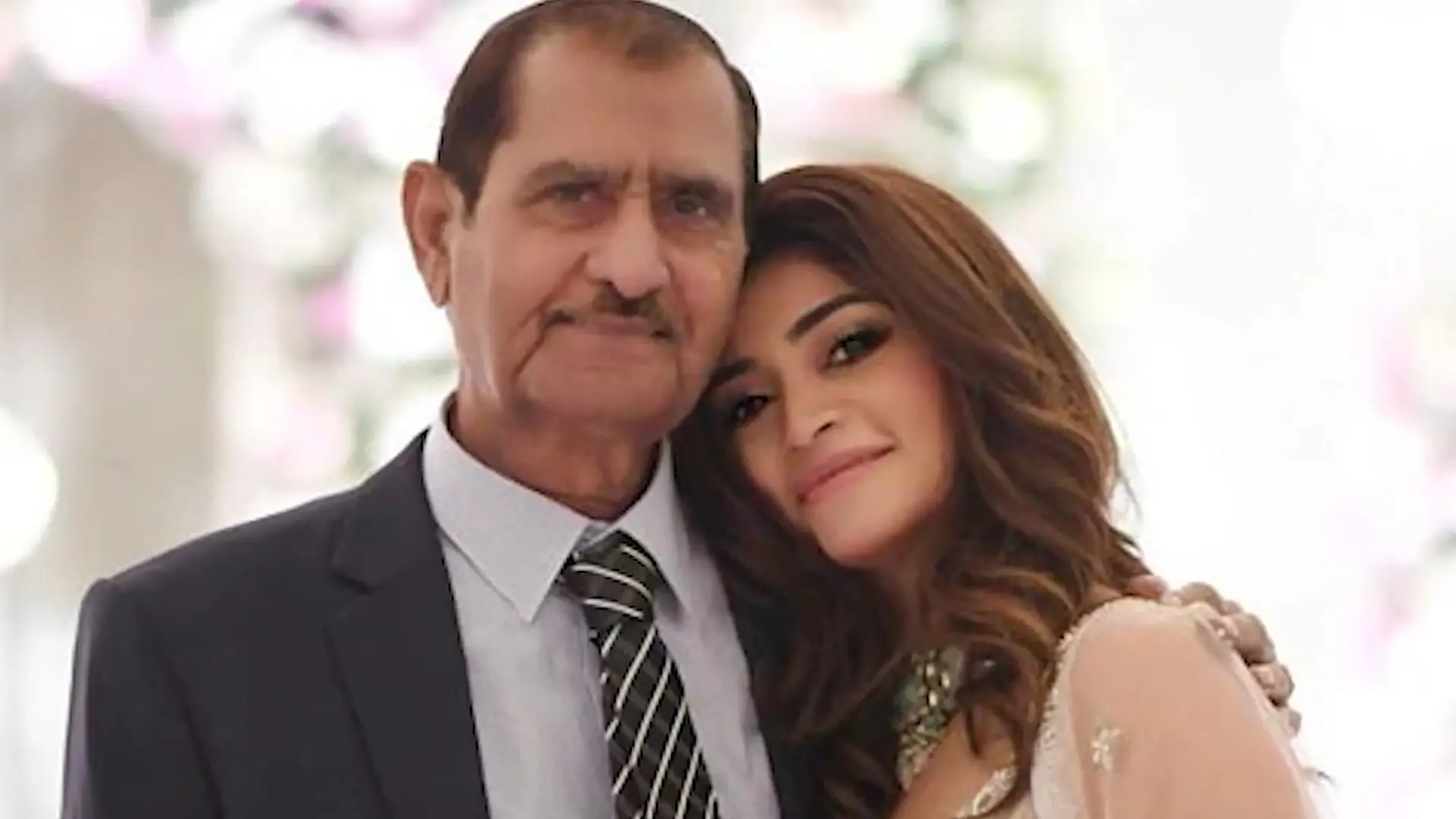 The Sincere View of Author Nasir Adeeb Regarding His Daughter's Acting