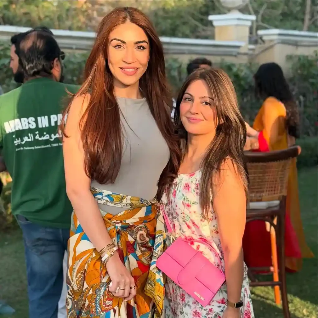 Ushna Shah Celebrates Her Birthday with Friends