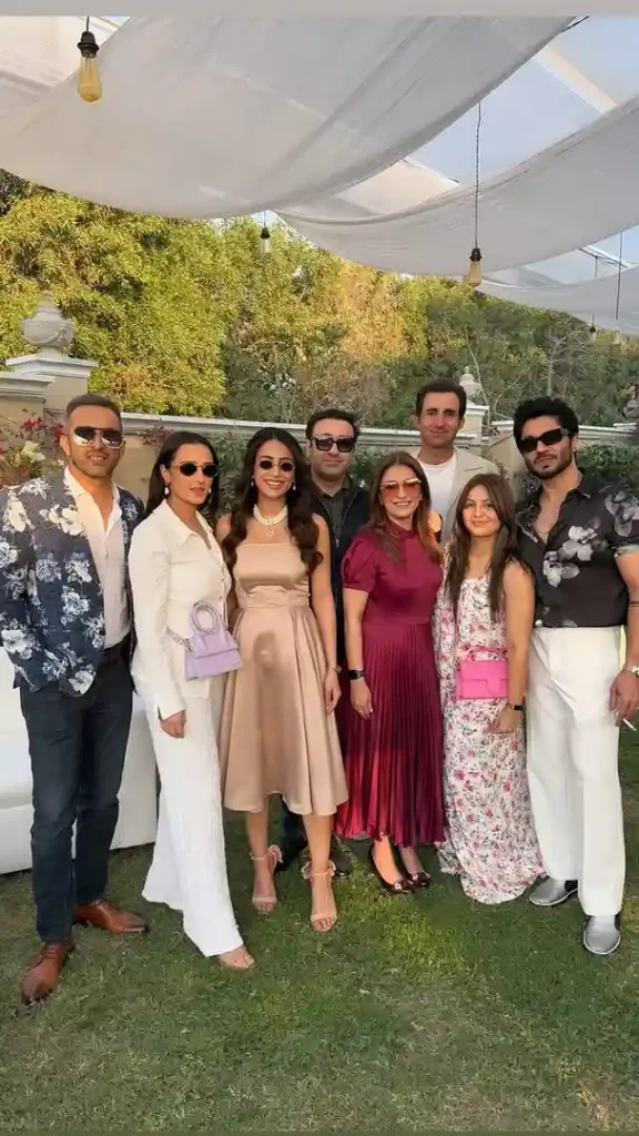 Ushna Shah Celebrates Her Birthday with Friends