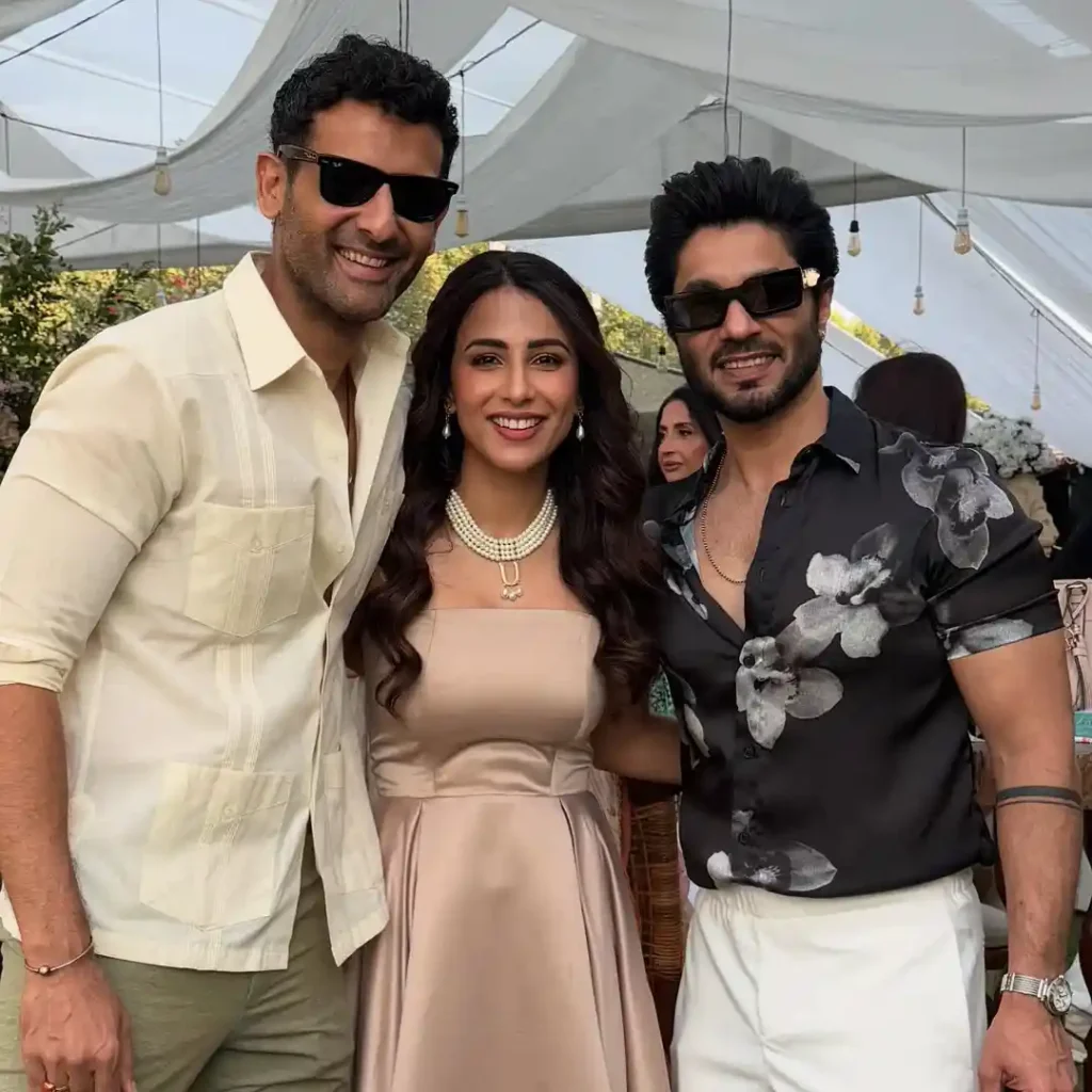 Ushna Shah Celebrates Her Birthday with Friends