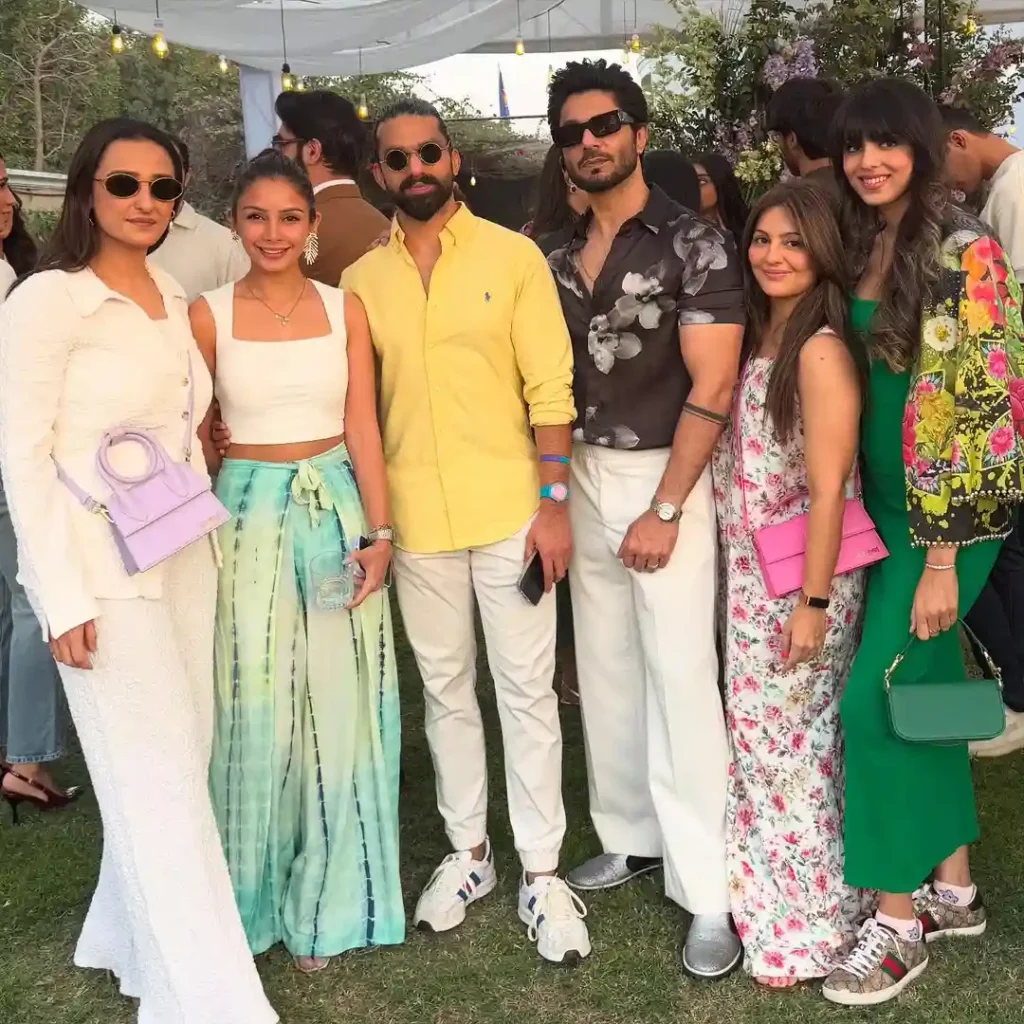 Ushna Shah Celebrates Her Birthday with Friends