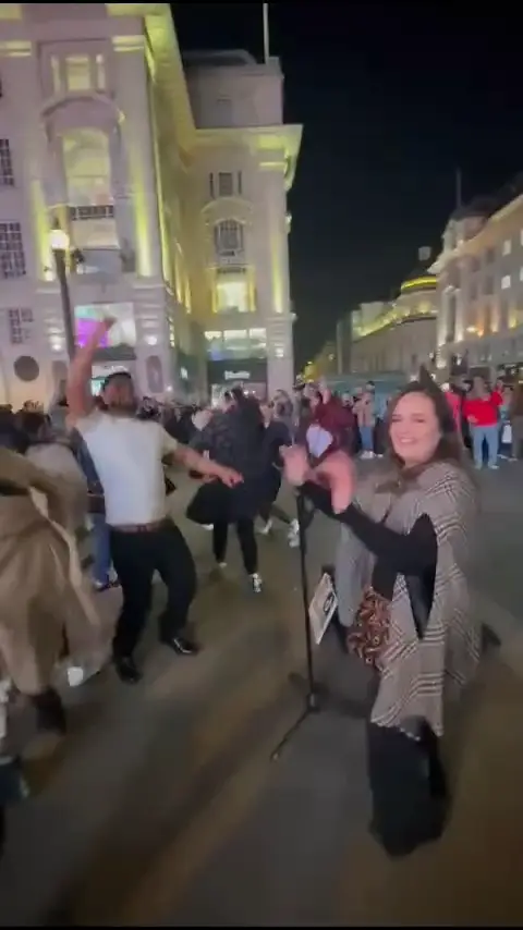 Hina Bayat Responds to Criticism of Her Dancing Video